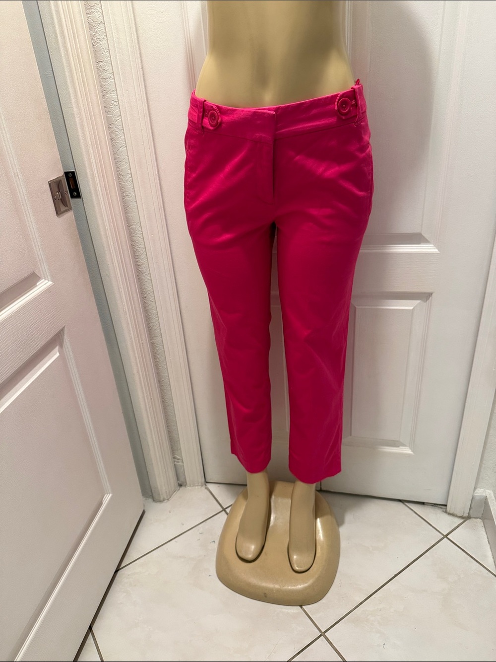 Anne Klein Hot Pink Cropped Slim Pants